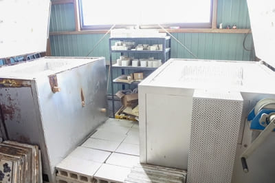 堂本正樹さん工房の2基の電気釜