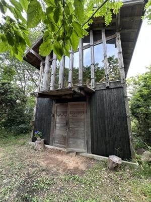 工房えらむログハウスの様な工房